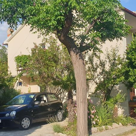 Apartment Tonci Rab Town Extérieur photo